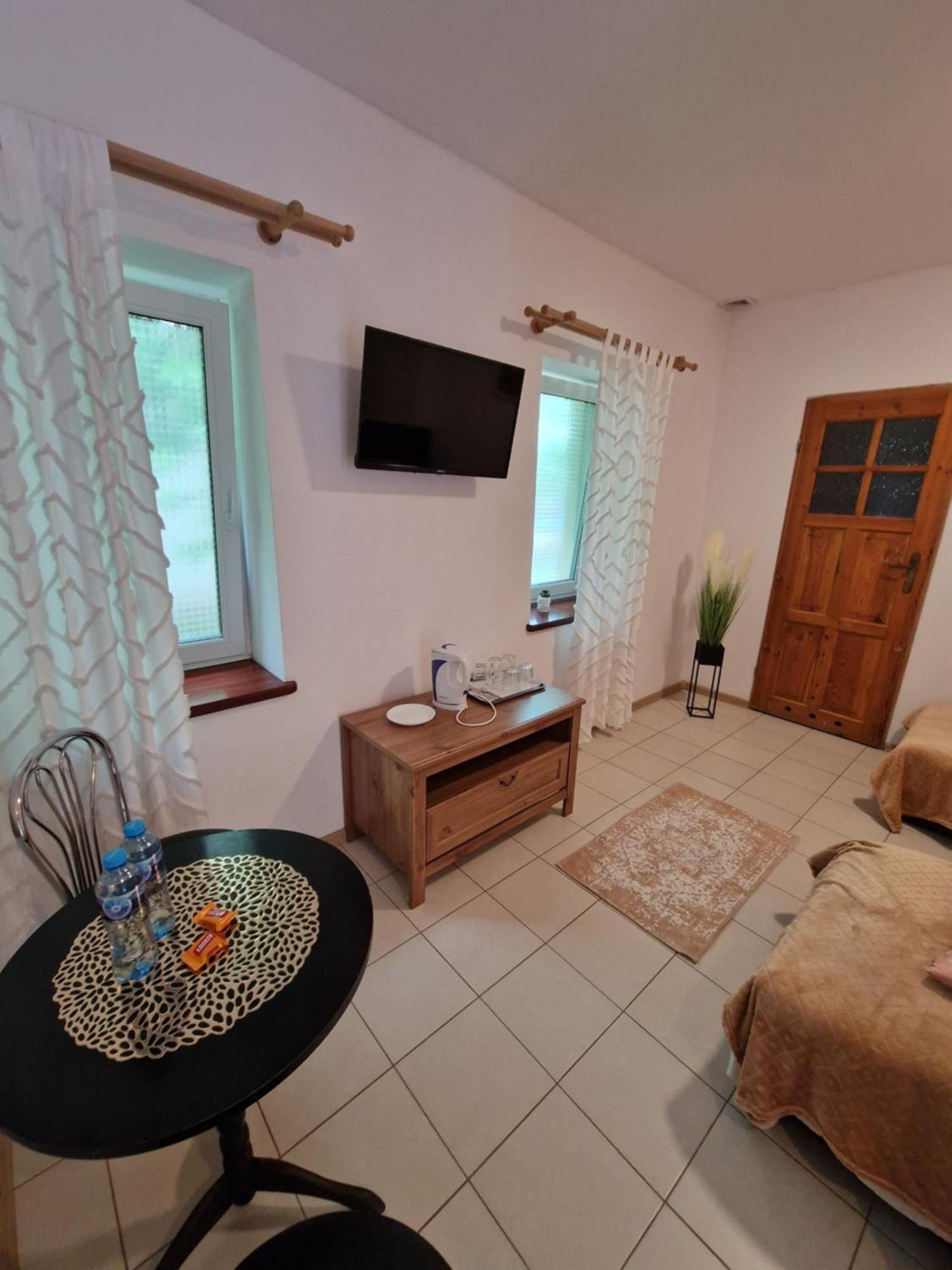 Pokoje "U Romana" Piotrków Trybunalski Buitenkant foto